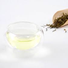 El té verde orgánico del jia de xinyang mao del sinensis de la camelia ha experimentado la oxidación mínima