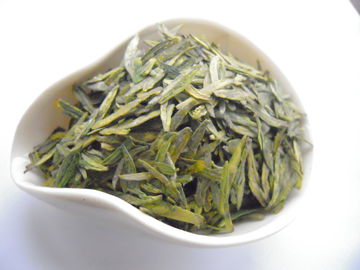 China Material fresco de la hoja de té del té verde del dragonwell de ching del pulmón de la forma curvada proveedor